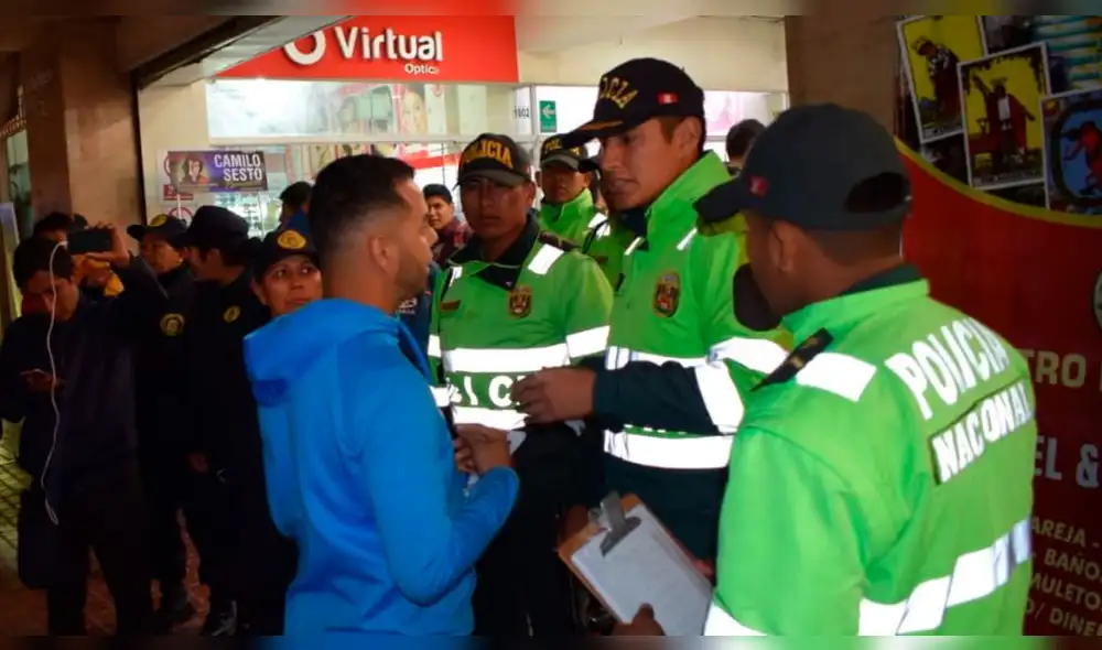 Arrancaron operativos inopinados contra extranjeros ambulantes en Tacna.