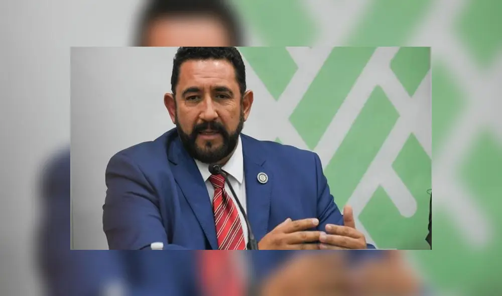 Los seis servidores públicos investigados por filtrar las fotografías del cuerpo de Ingrid Escamilla, asesinada el 9 de febrero por su pareja, continúan en sus labores, reconoció Ulises Lara López. Los seis servidores públicos investigados por filtrar las fotografías del cuerpo de Ingrid Escamilla, asesinada el 9 de febrero por su pareja, continúan en sus labores, reconoció Ulises Lara López.