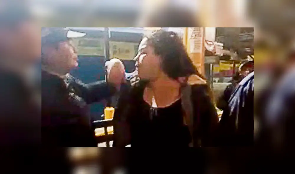 Policía pierde el control y golpea a una detenida
