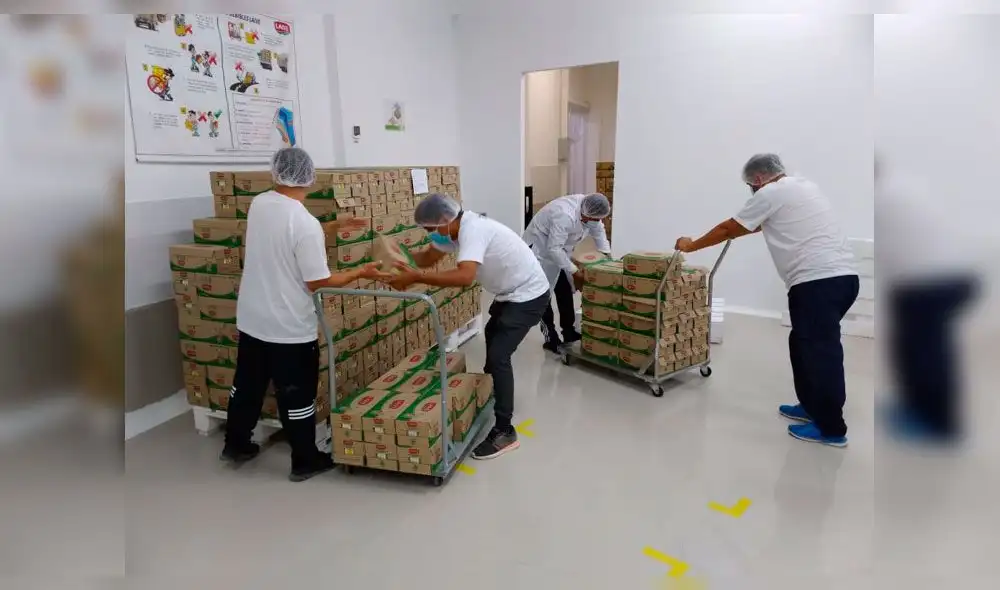 Distribución de alimentos Qali Warma. Distribución de alimentos Qali Warma.