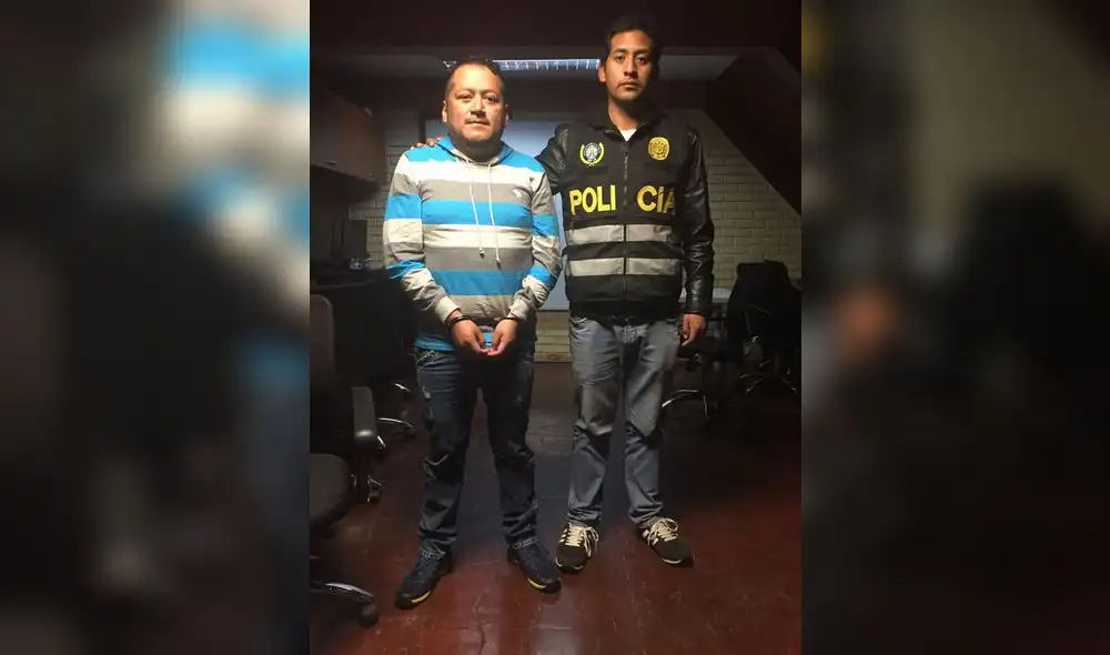 Capturan en Larcomar a ex presidente del Club Deportivo León de Huánuco acusado por delito de violación Capturan en Larcomar a ex presidente del Club Deportivo León de Huánuco acusado por delito de violación