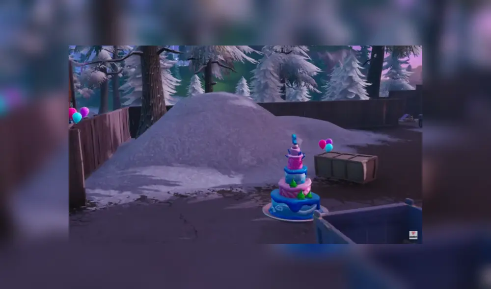 Descubre dónde están los pasteles de cumpleaños por el evento de segundo aniversario de Fortnite. Reclama las recompensas bailando delante de los mismos. Descubre dónde están los pasteles de cumpleaños por el evento de segundo aniversario de Fortnite. Reclama las recompensas bailando delante de los mismos.