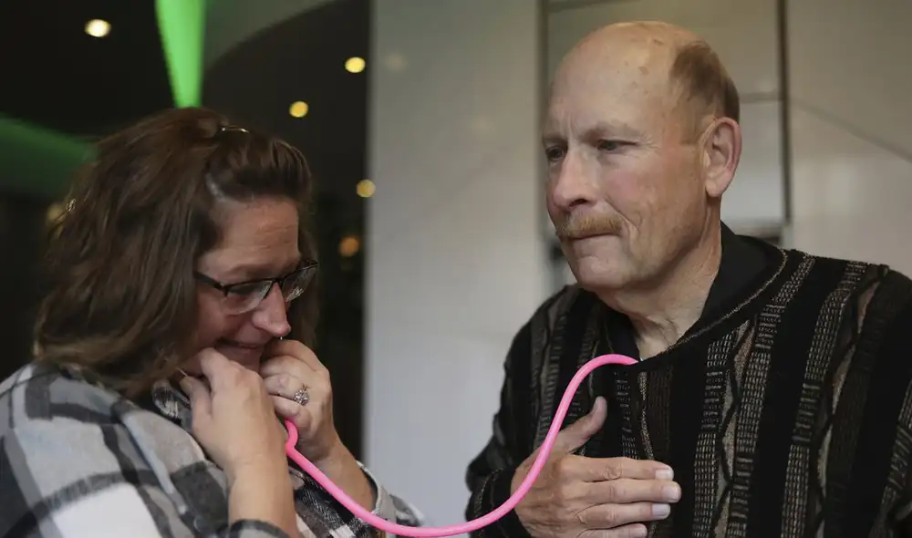 Morgan y Jhonson lograron reunirse tra cuatro años de realizado el trasplante, gracias a la organización de la Red de Donantes de Indiana. Foto: WGEM News/Twitter