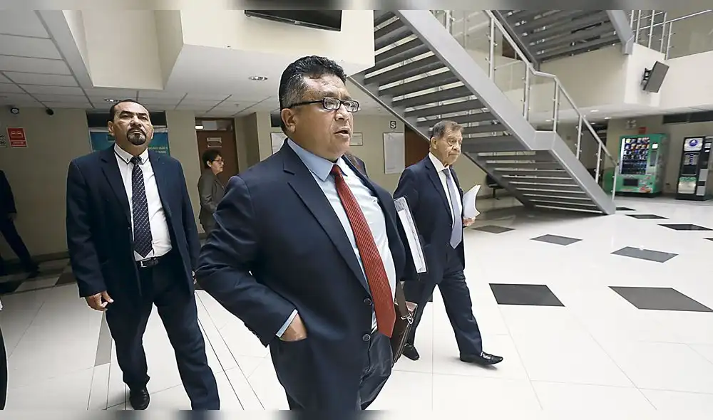 Alan se queda 18 meses; fiscal dice que ahora sí será investigado