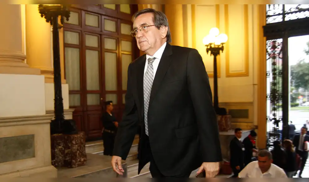 Del Castillo: “El chavismo empezó así, regulando la publicidad”