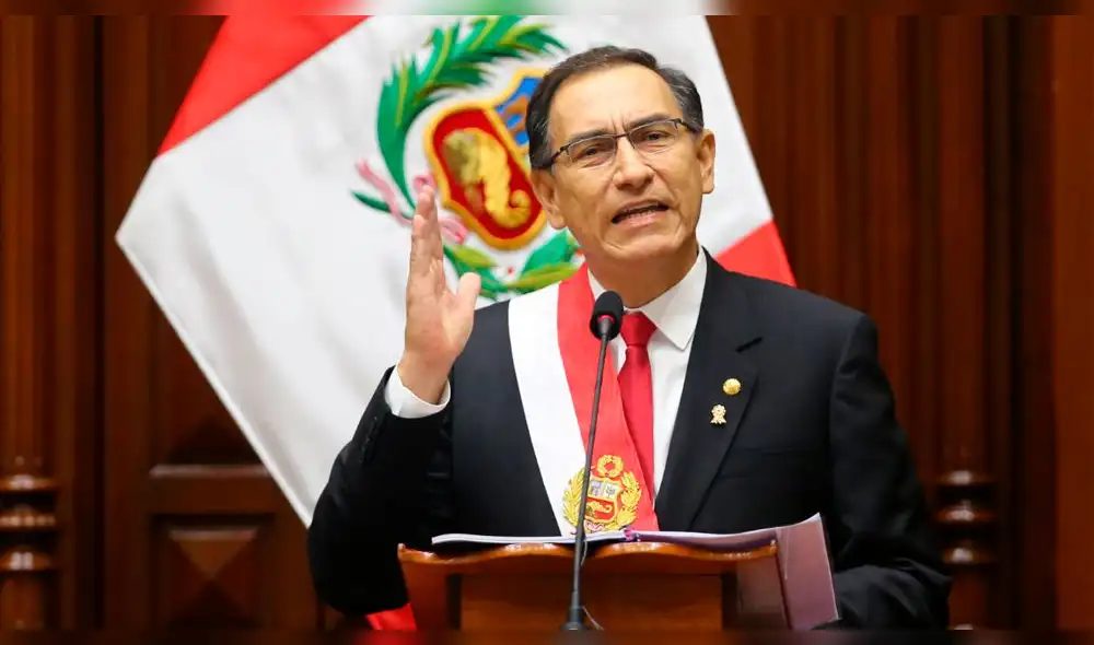 Sube aprobación de Vizcarra después de plantear referéndum