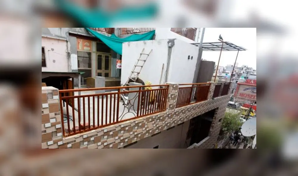 Plano exterior de la casa donde se encontraron a 11 miembros de una familia colgados junto con notas extrañas. Foto: The Sun. Plano exterior de la casa donde se encontraron a 11 miembros de una familia colgados junto con notas extrañas. Foto: The Sun.