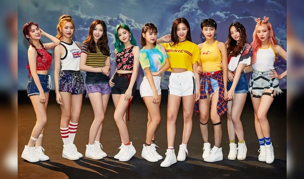 MOMOLAND debutó en 2016 con siete integrantes. Deysi y Taeha fueron incorporadas poco tiempo después.