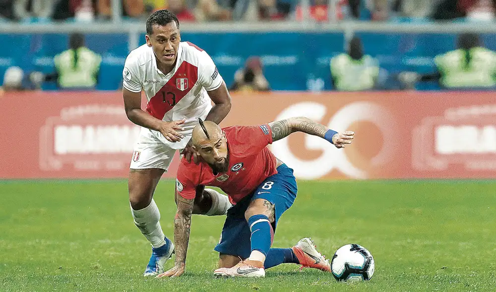 Renato Tapia se sumará hoy a la Bicolor tras asegurar que dolencia en la pierna derecha no es de cuidado. Foto: EFE Renato Tapia se sumará hoy a la Bicolor tras asegurar que dolencia en la pierna derecha no es de cuidado. Foto: EFE
