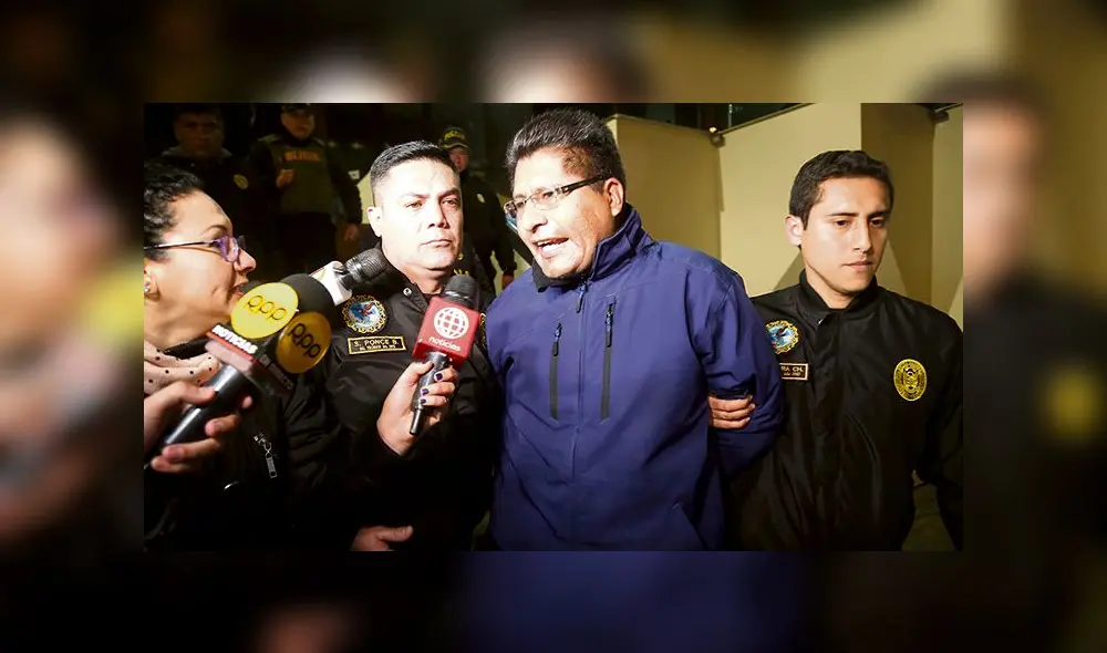 Detención. Abogado de Aduviri señala que es irregular la medida de prisión preventiva dictada con que se captura a su defendido. Detención. Abogado de Aduviri señala que es irregular la medida de prisión preventiva dictada con que se captura a su defendido.