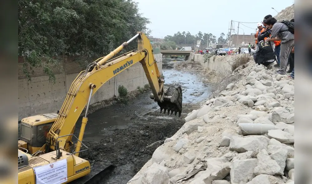 Intensifican trabajos para prevenir desborde del río Huaycoloro