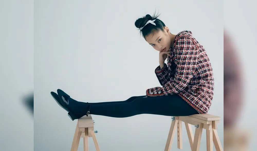 BLACKPINK: Jennie Kim viste un jumpsuit (US$8,100) y zapatos Mary Janes (US$1,200). Colección Chanel 2020 S/S Ready-to-Wear. Vogue Korea, abril, 2020.