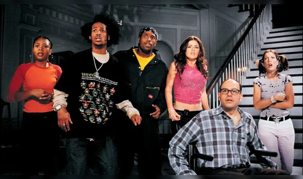 Parte del elenco de actores durante una de las escenas de Scary Movie. (Foto: Guiltybit)