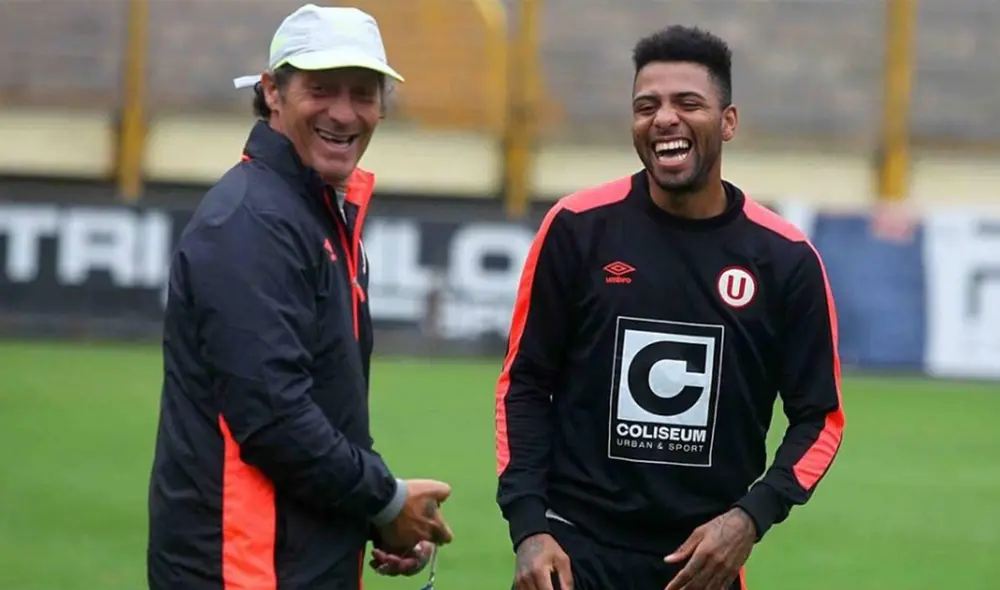 Pedro Troglio dirigió a Alexi Gómez en Universitario y Gimnasia y Esgrima de La Plata. Foto: Universitario.