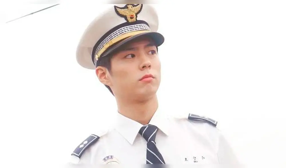 El actor Park Bo Gum solicitó realizar su servicio militar obligatorio como miembro de la banda militar naval.