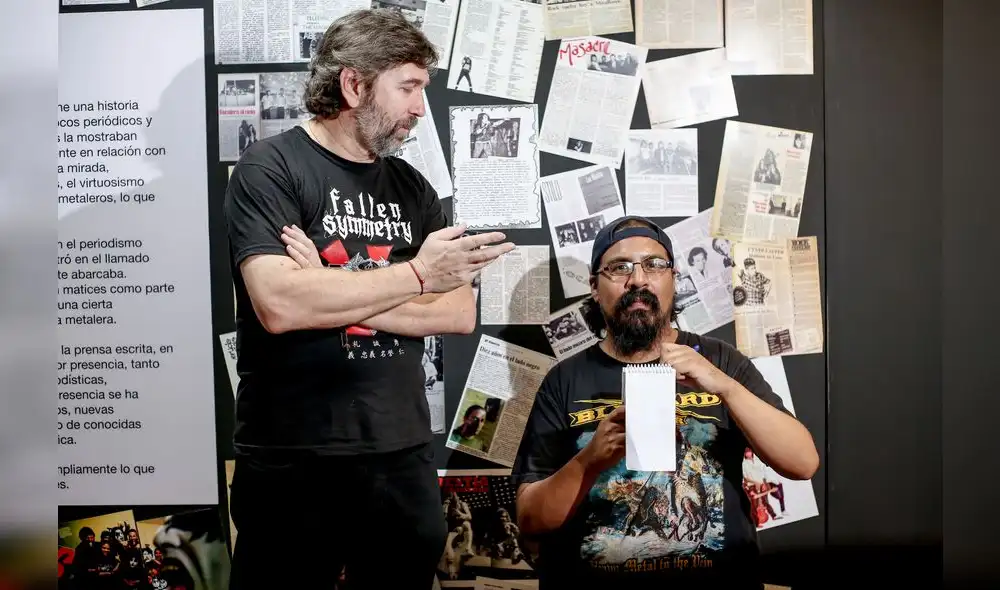 El musicólogo José Ignacio López Ramírez y uno de sus alumnos.