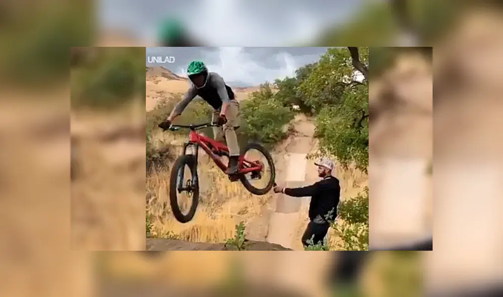 Vía Facebook: "vídeo viral de la moto" esconde los más 'sucio' y estas son las razones para que no lo veas [VIDEO]