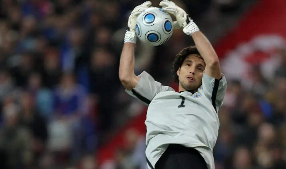 Pedro Gallese, portero de la selección peruana, recibió todo tipo de elogios por parte del uruguayo Fabián Carini.