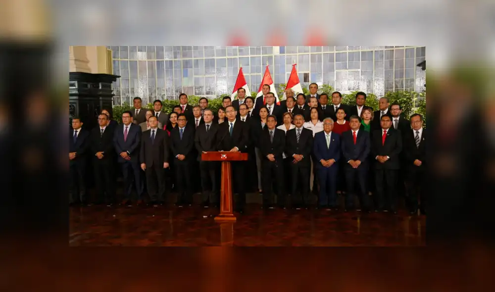 Gobernadores regionales apoyan cuestión de confianza de Martín Vizcarra Gobernadores regionales apoyan cuestión de confianza de Martín Vizcarra