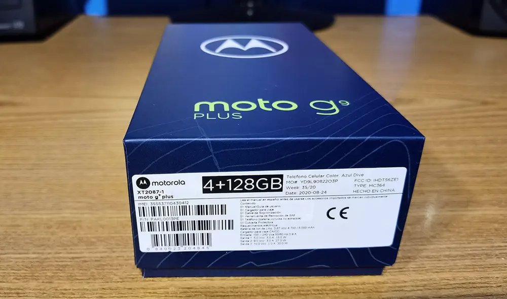 Caja azul del Moto G9 Plus. Foto: Edson Henriquez