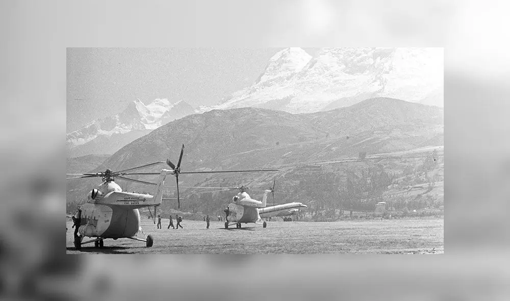 Un grupo de los médicos soviéticos regresan de uno de sus vuelos a las zonas afectadas por el terremoto. Foto: Valeriy Shustov / Sputnik Un grupo de los médicos soviéticos regresan de uno de sus vuelos a las zonas afectadas por el terremoto. Foto: Valeriy Shustov / Sputnik