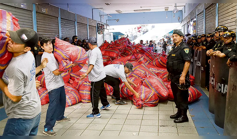 George Forsyth pone la mira ahora en Polvos Azules 