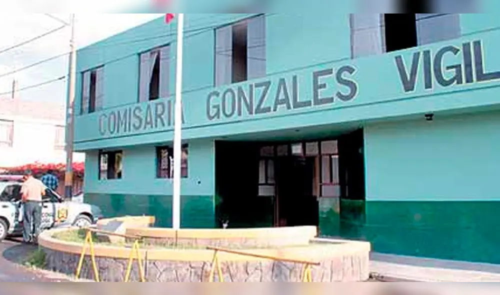 Detienen a anciano de 71 años por estafa y robo contra joven en Tacna. Detienen a anciano de 71 años por estafa y robo contra joven en Tacna.