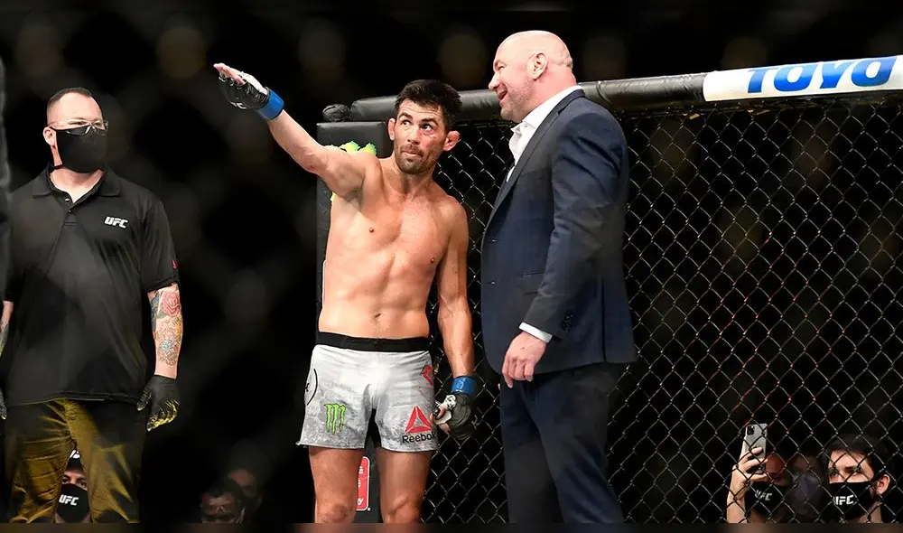 Dominick Cruz criticó el fallo arbitral en su pelea con Henry Cejudo. Foto: AFP