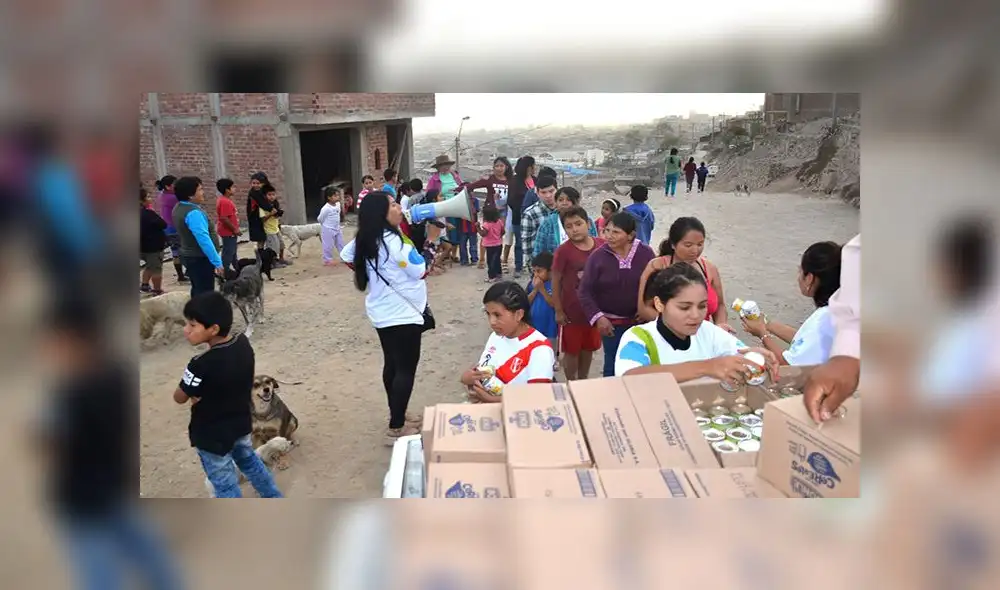 VMT: Municipio repartió leche gratuita en zonas de bajos recursos