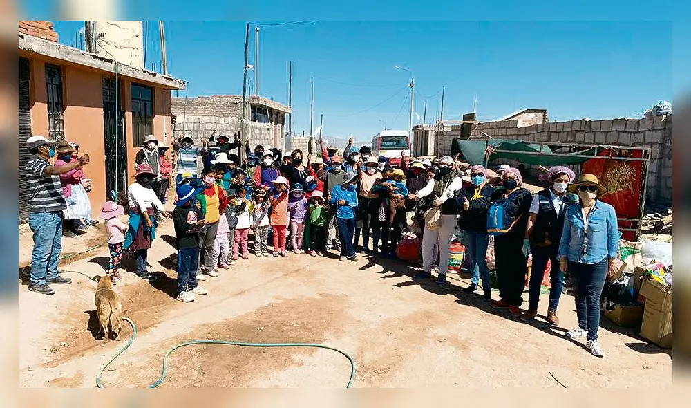 aporte. Comité de Mujeres Empresarias de la CCIA trasladó ayuda hasta Cerro Colorado en cuatro camiones. aporte. Comité de Mujeres Empresarias de la CCIA trasladó ayuda hasta Cerro Colorado en cuatro camiones.