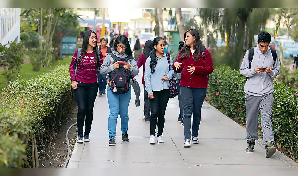 “El Congreso debe prohibir creación de más filiales de universidades”, afirma CNE