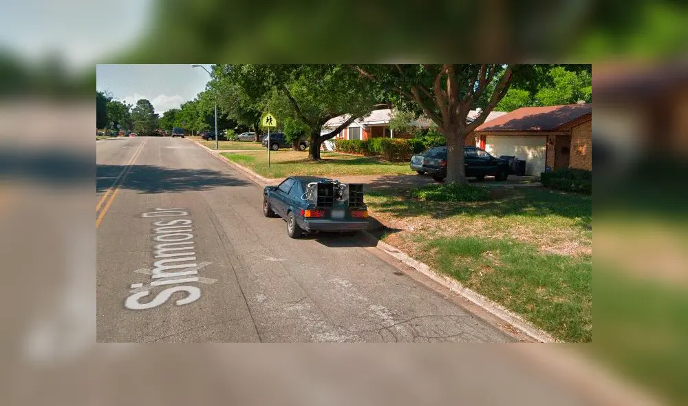 Google Maps: auto de la película 'Volver al Futuro' es fotografiado estacionado en solitaria calle