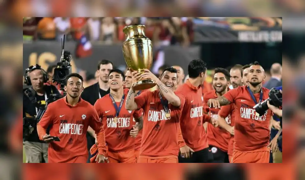 El chileno fue bicampeón de la Copa América con su selección. El chileno fue bicampeón de la Copa América con su selección.