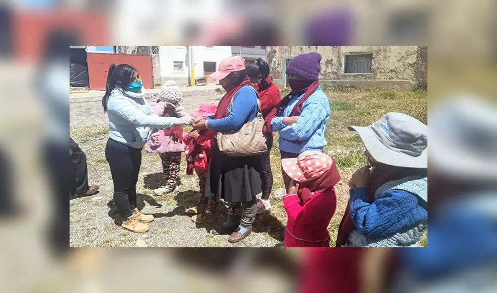 Funcionaria de Caylloma donó su bono a viuda con 7 hijos Funcionaria de Caylloma donó su bono a viuda con 7 hijos