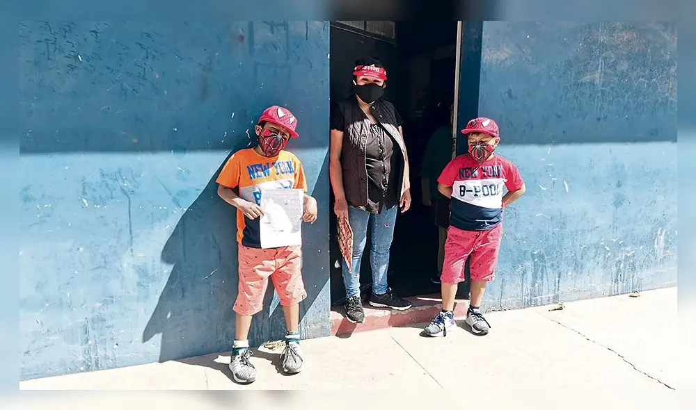 nostalgia. Niños de 8 y 9 años, están sin ver a sus padres desde el 1 de marzo que viajaron.
