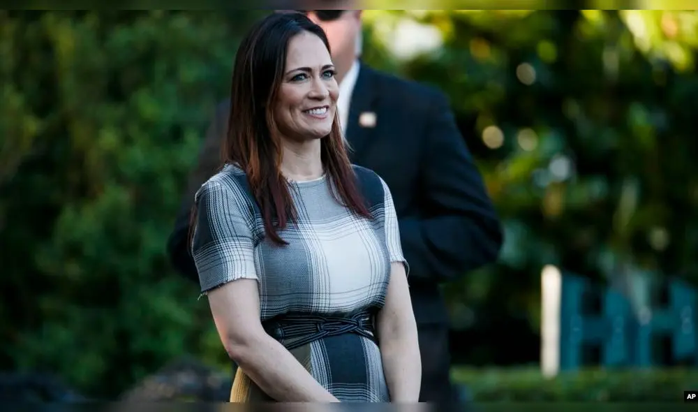 Stephanie Grisham, vocera de la primera dama Melania Trump, también asumirá el cargo de directora de comunicaciones de la Casa Blanca. Stephanie Grisham, vocera de la primera dama Melania Trump, también asumirá el cargo de directora de comunicaciones de la Casa Blanca.