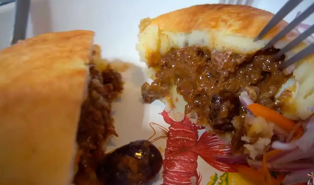 Desliza las imágenes para ver el aspecto de este costoso platillo peruano ofrecido en un restaurante criollo. Foto: captura de YouTube/El Cholo mena