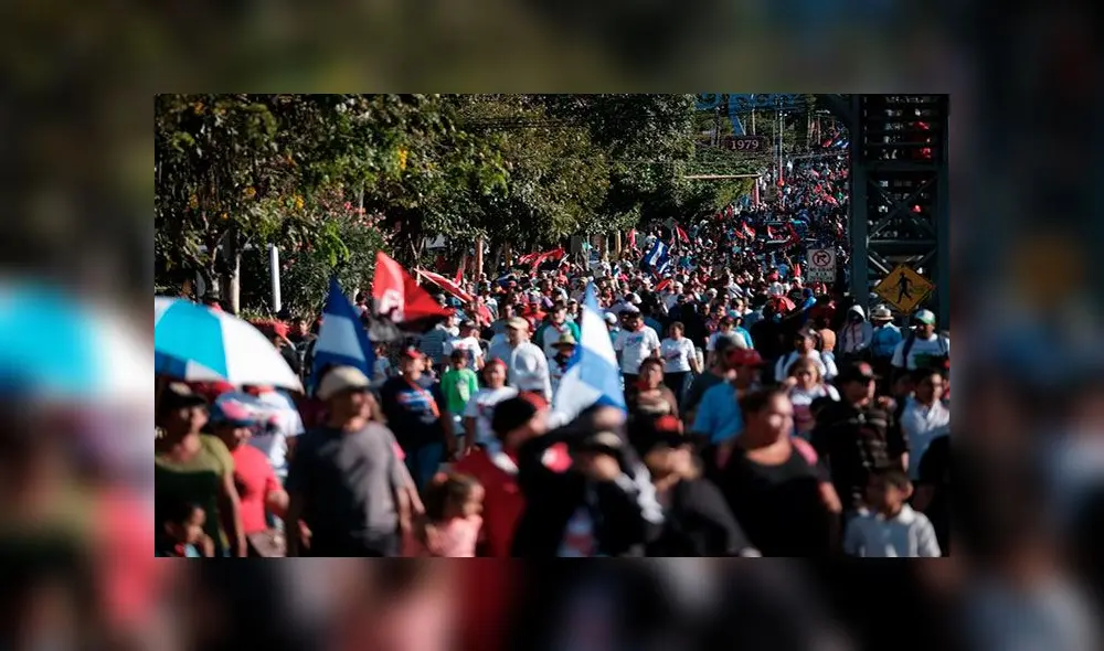 El sábado se vivió una marcha masiva en Nicaragua, a pesar de que va en contramano con lo estipulado por la OMS. Foto: EFE El sábado se vivió una marcha masiva en Nicaragua, a pesar de que va en contramano con lo estipulado por la OMS. Foto: EFE
