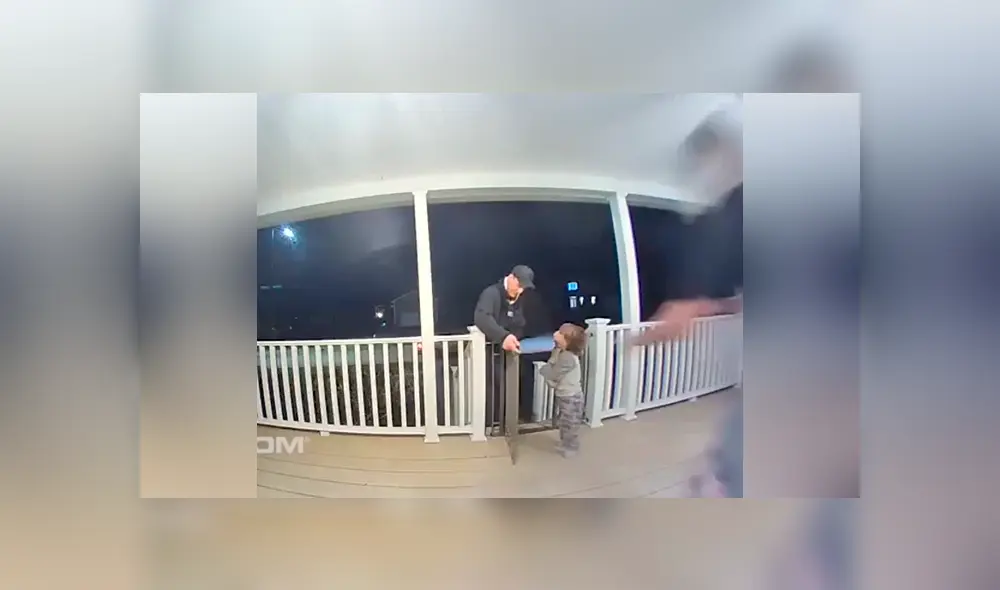 Desliza las imágenes para ver el emotivo encuentro que tuvo este bebé con un hombre que perdió a su hija días antes. Foto: Captura/ABC7 Desliza las imágenes para ver el emotivo encuentro que tuvo este bebé con un hombre que perdió a su hija días antes. Foto: Captura/ABC7