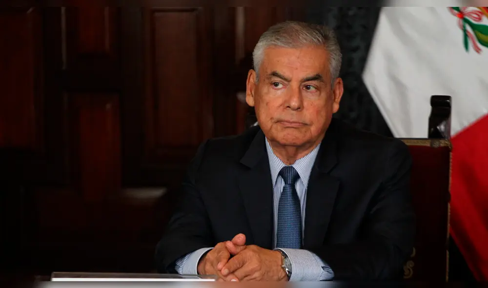 César Villanueva: Intentan que Martín Vizcarra tropiece y caiga