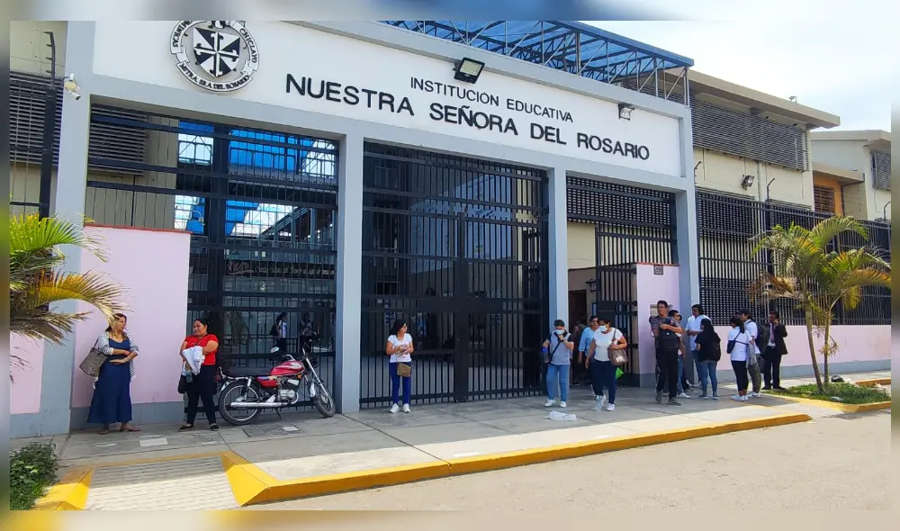 No es la priemra vez que los padres de familia del colegio Nuestra Señora del Rosario denuncia No es la priemra vez que los padres de familia del colegio Nuestra Señora del Rosario denuncia