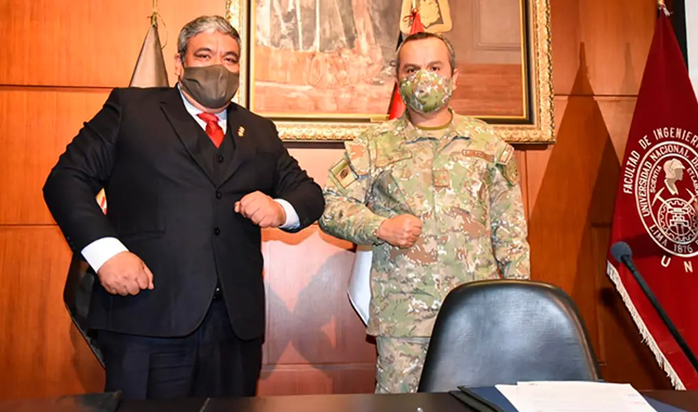 El decano de Facultad de Ingeniería Mecánica, Dr. Elmar Franco, junto al General de Brigada Oswaldo Martín Talledo. Foto: Prensa UNI. El decano de Facultad de Ingeniería Mecánica, Dr. Elmar Franco, junto al General de Brigada Oswaldo Martín Talledo. Foto: Prensa UNI.
