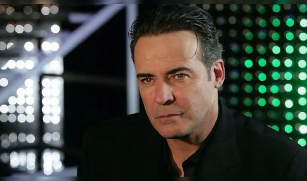 El Wasap de JB: César Évora reacciona súbitamente al conocer a actriz transgénero