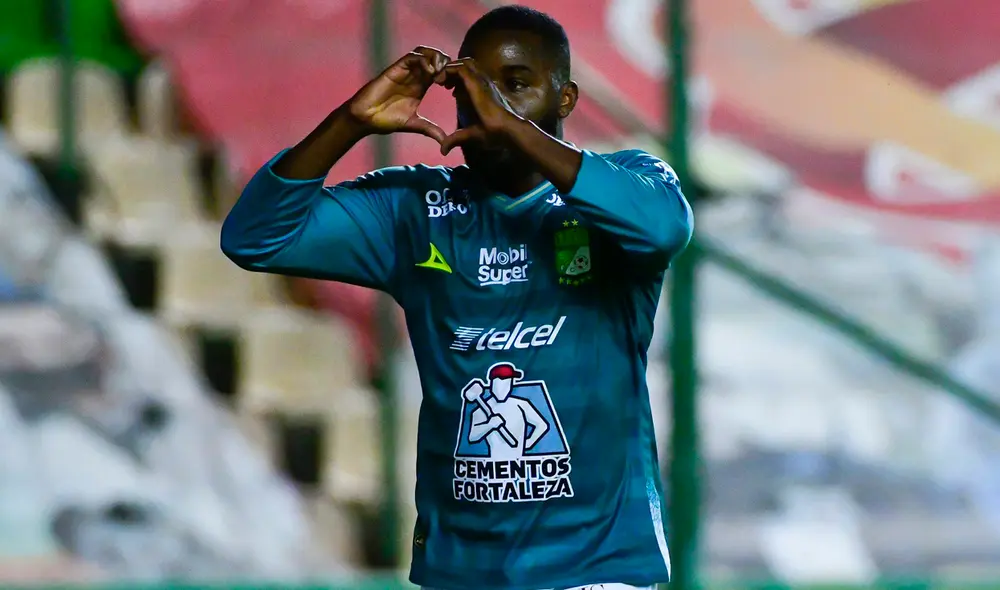 Joel Joel Campbell marcó el primer gol del partido entre León y Chivas. Foto: Twitter Joel Joel Campbell marcó el primer gol del partido entre León y Chivas. Foto: Twitter