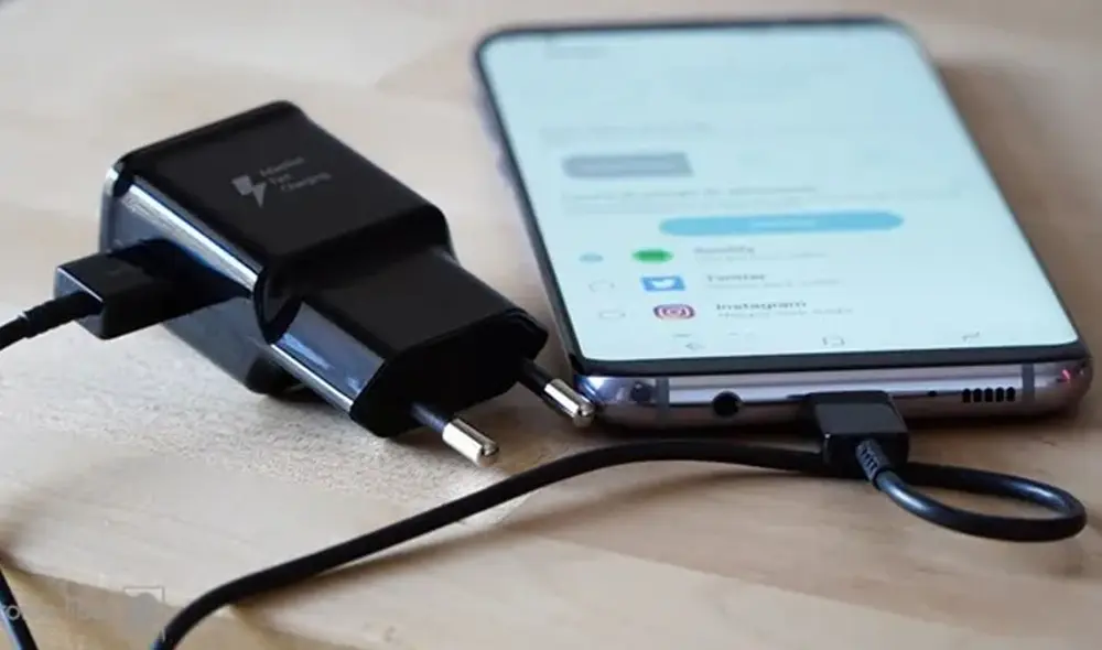 Apple fue el primer fabricante en adoptar esta medida de retirar el cargador. Foto: AndroidPhoria Apple fue el primer fabricante en adoptar esta medida de retirar el cargador. Foto: AndroidPhoria