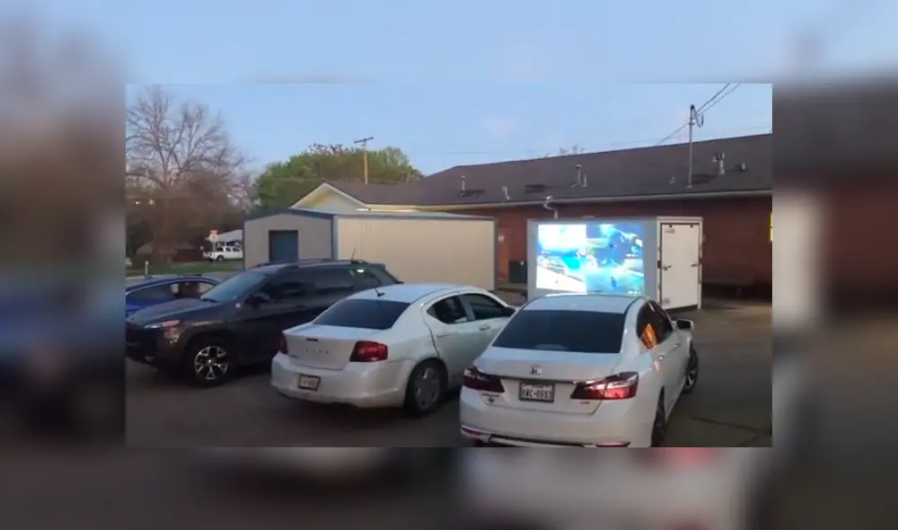 La sesión duró hasta bien entrada la mañana. Hechos generan comentarios de todo tipo en Facebook.