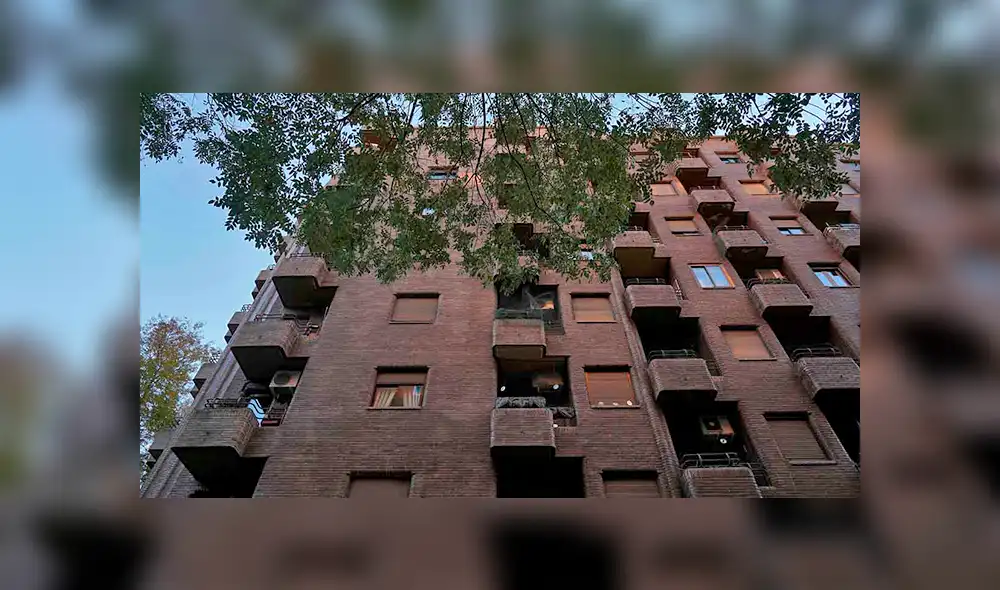 Mujer se lanza de quinto piso cuando iba a ser desalojada de su departamento Mujer se lanza de quinto piso cuando iba a ser desalojada de su departamento