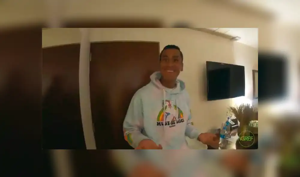 Renato Tapia hizo un gran regalo sorpresa a algunos seguidores de la selección peruana. Renato Tapia hizo un gran regalo sorpresa a algunos seguidores de la selección peruana.