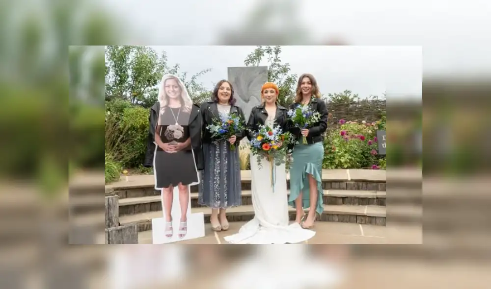 Desliza las imágenes para ver más detalles de esta singular boda que se volvió viral. (Foto: captura / Facebook) Desliza las imágenes para ver más detalles de esta singular boda que se volvió viral. (Foto: captura / Facebook)