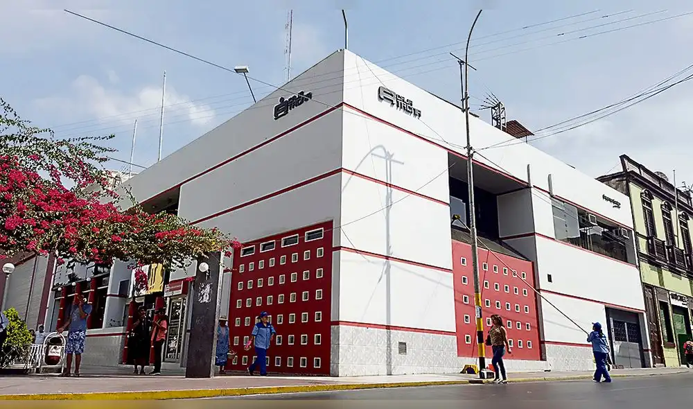 Directores revocados de la Caja Tacna continúan firmes en sus cargos